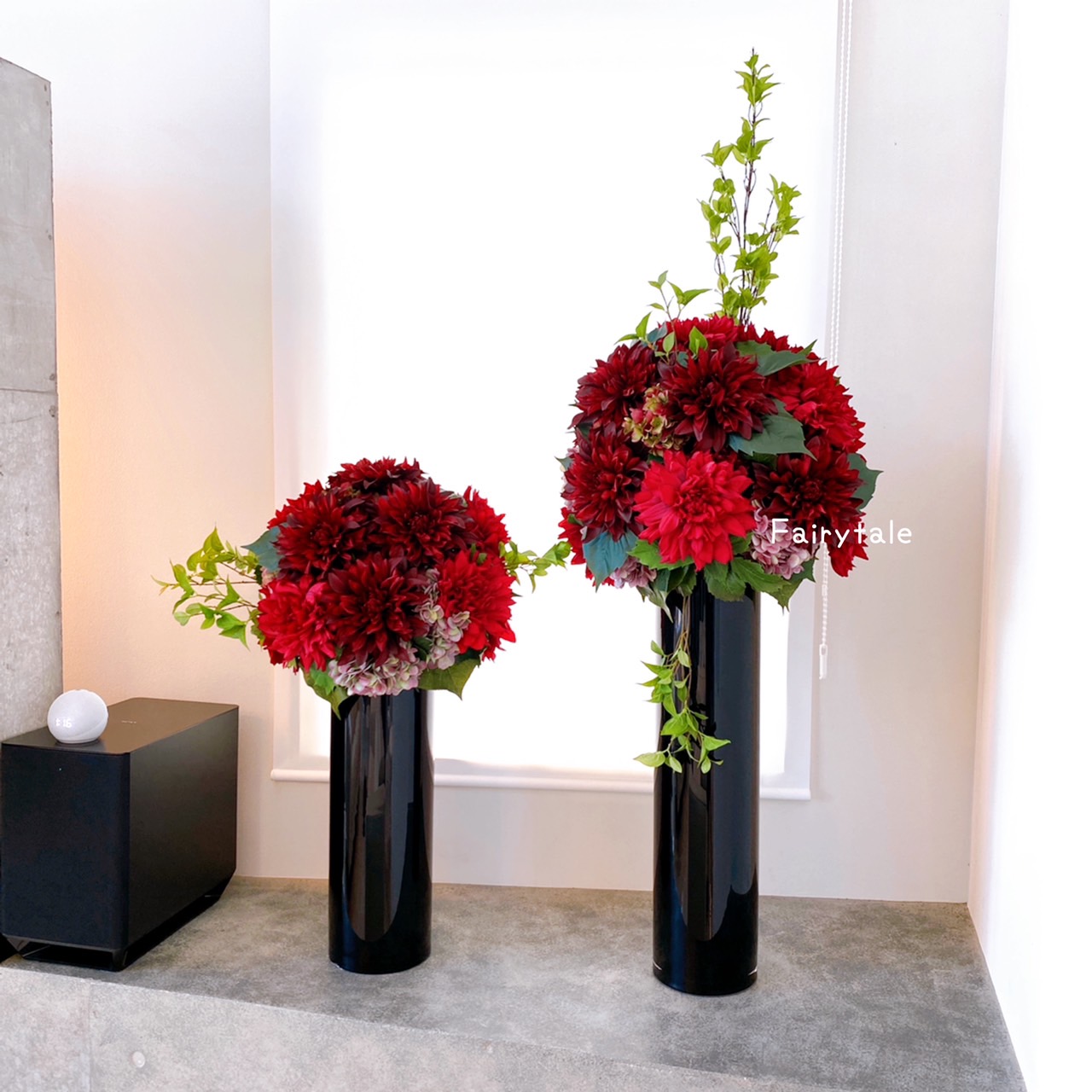 �C���e���A����