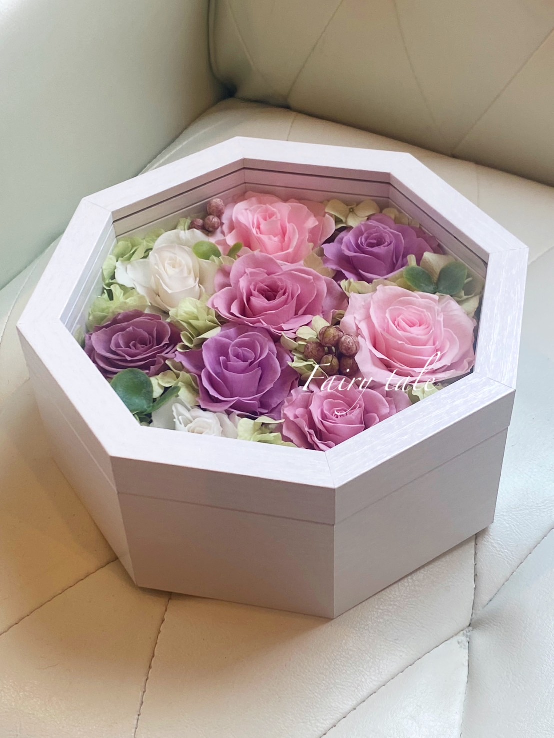 ���j����